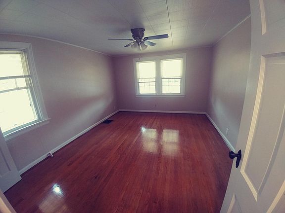 3rd image of 5246 Section Ave