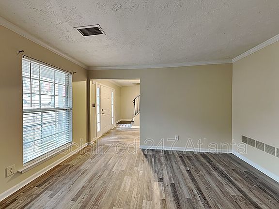 4th image of 1390 Heritage Glen Dr