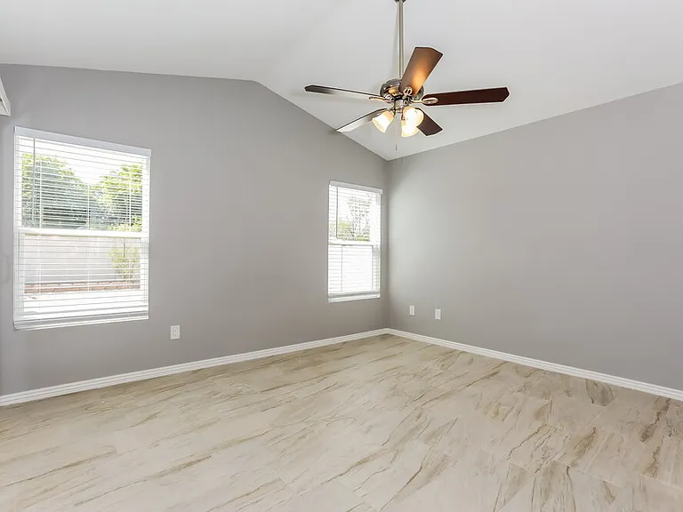 4401 E Scott Ave — Photo 11
