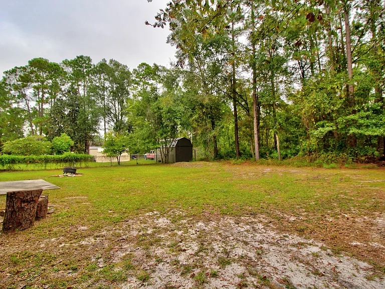 1062 Kelly Dr — Photo 28