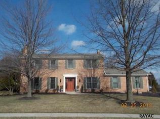 3793 Silverwood Dr, York, PA 17402