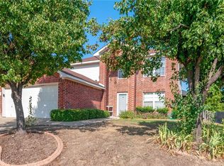 6728 Geyser Trl, Watauga, TX 76137