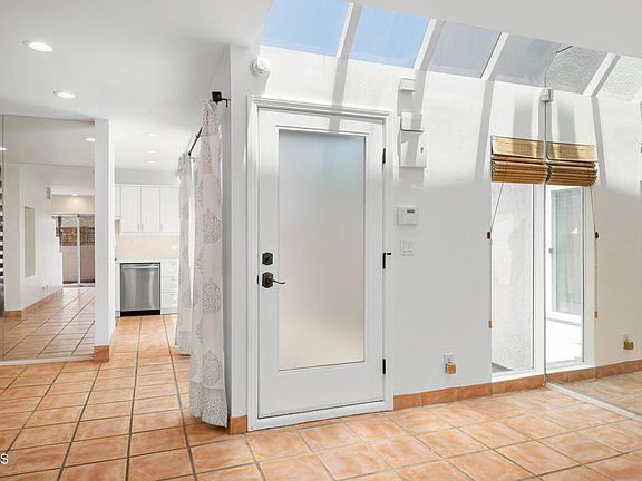 3rd image of 400 Monterey Rd Unit 16