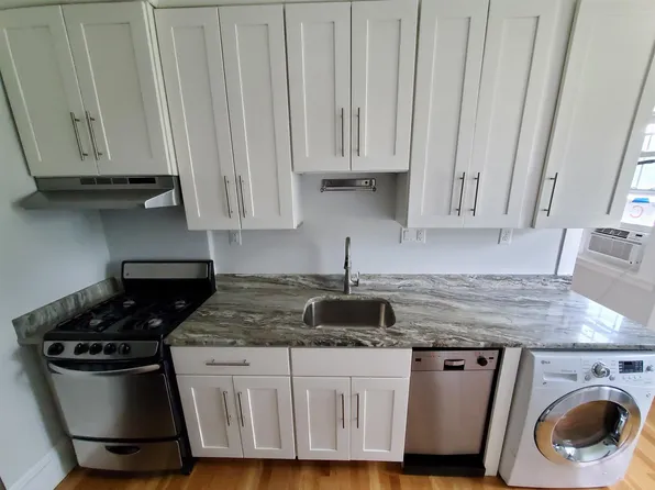 22 Concord Ave, Cambridge, MA