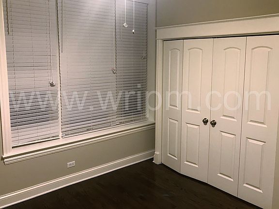 5th image of 924 N Hoyne Ave