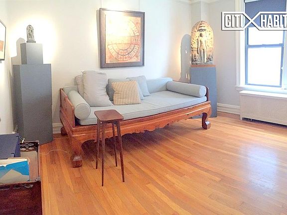 3rd image of 311 E 72nd St APT 5D