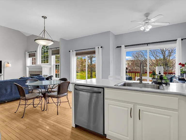 513 Concord Dr #70 — Photo 3