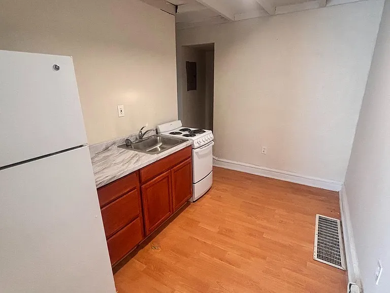 4705 Longshore Ave — Photo 6