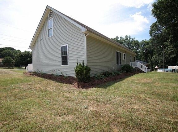 5th image of 464 Garland Dr