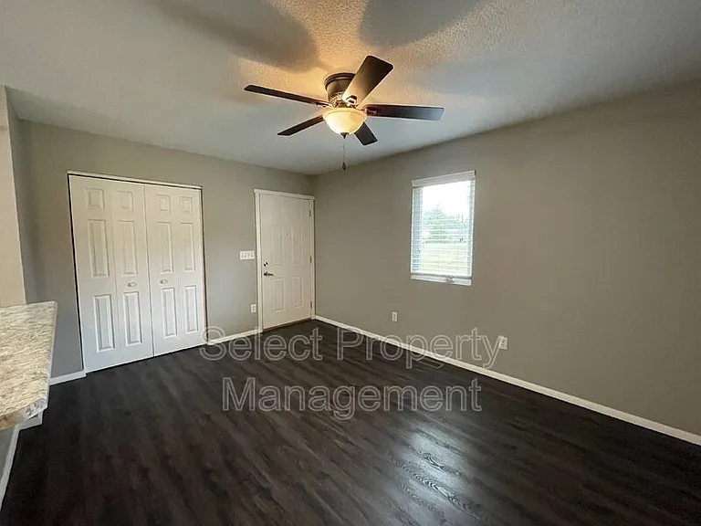 2504 Alma Ave — Photo 3