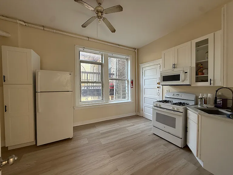 2846 W 21st St #1R — Photo 14