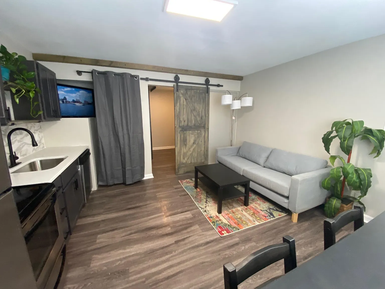 1 bed, 450 sqft, $1,159 — Photo 2