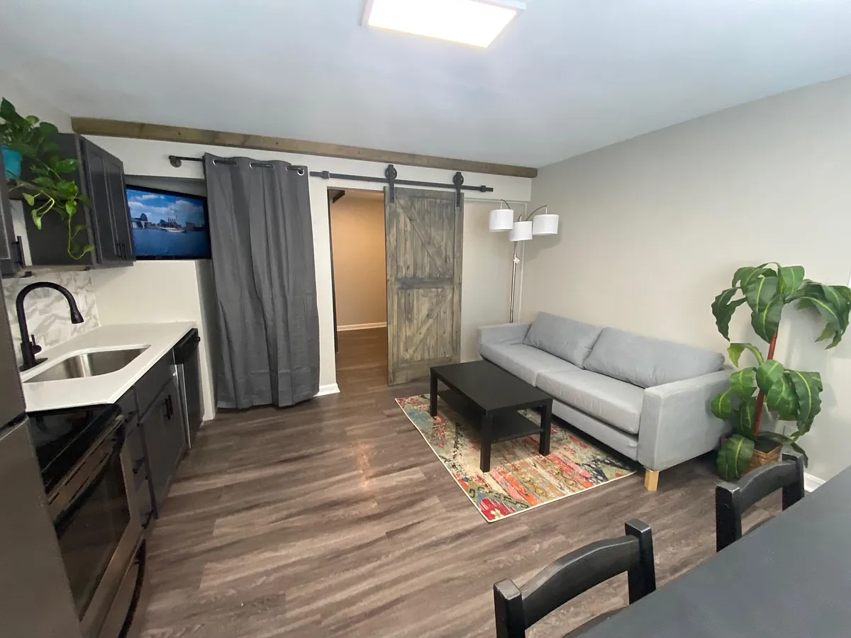 Building Photo - 4617 Colley Ave #1