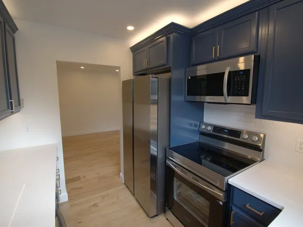 200 Fellsview Ter APT 205B, Stoneham, MA 02180