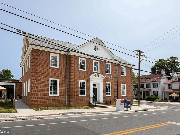 210 E Boscawen St #200 — Photo 19