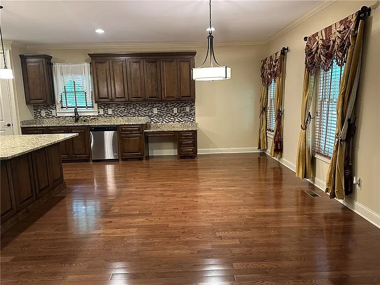 510 Lake Medlock Dr — Photo 19