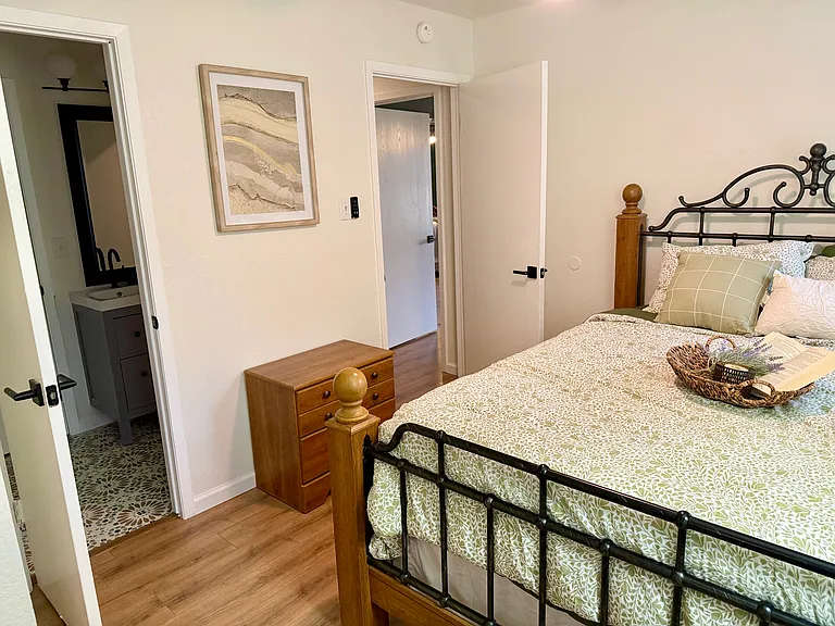 508 Algerita Dr #A — Photo 20