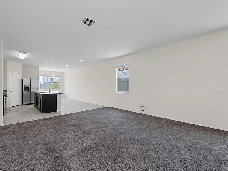 30915 W Amelia Ave — Photo 7