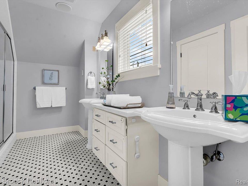 1080 Bennaville Ave, photo 25