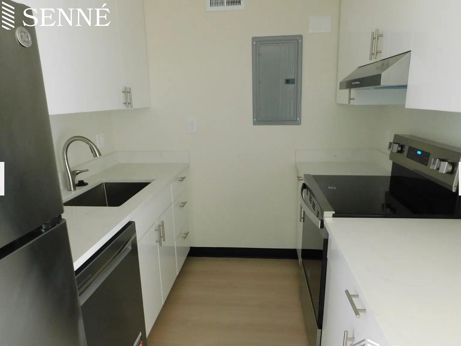 2 bed, 877 sqft, $4,200 — Photo 4