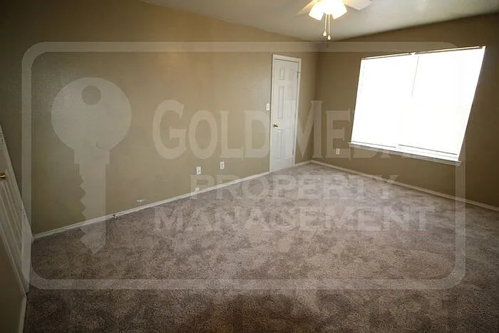 3400 Barcelona Dr — Photo 25