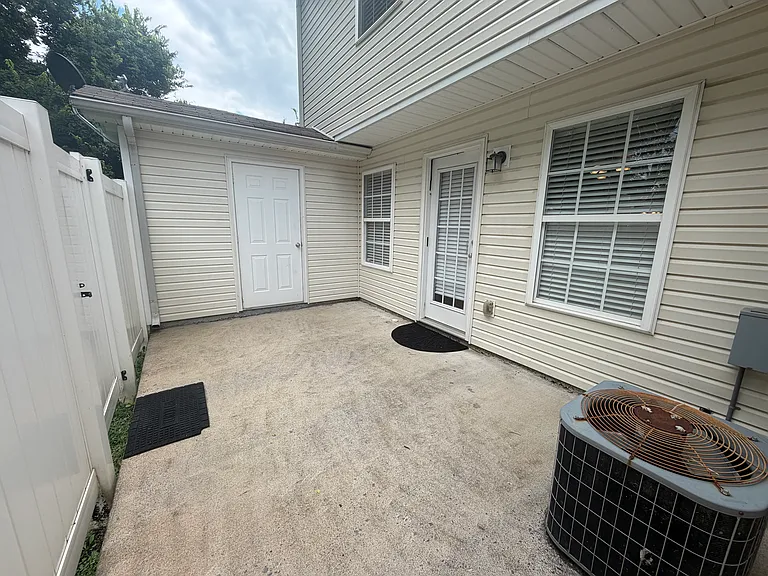 3708 Chippewa Pl — Photo 9
