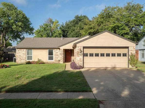 3911 White Oak Ct, Flower Mound, TX 75028