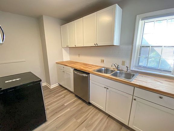 4th image of 981 Parkhaven Ln