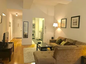 Rented by R New York