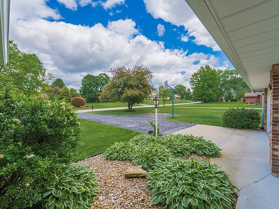 4th image of 7151 W Cavewood Ct
