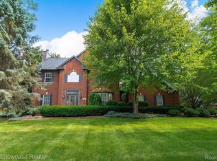 6103 Rosewood Pkwy, White Lake, MI