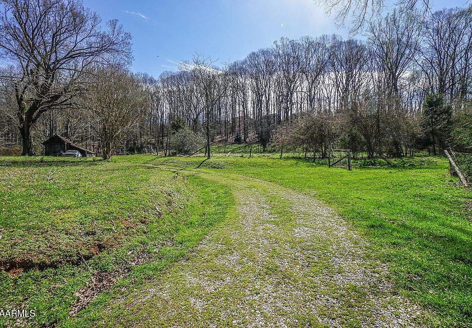 1st image of 2001 Oak Grove Rd