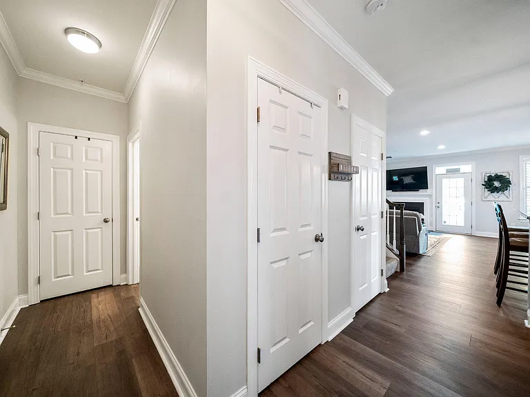 6 New Village Greene Dr — Photo 6