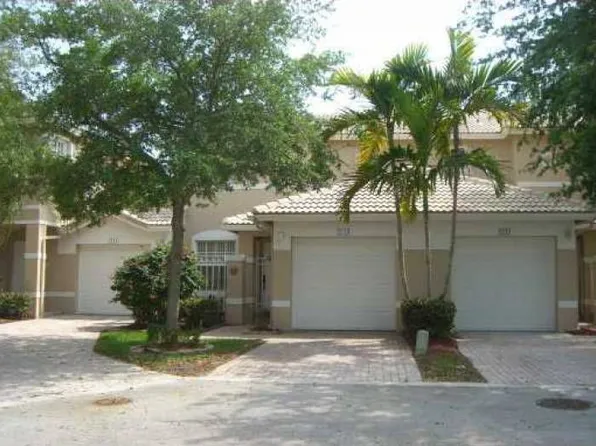 17013 NW 23rd St, Hollywood, FL 33029