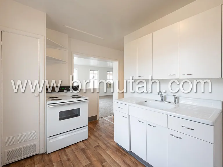 1261-1267 E Alameda Ave #1263 — Photo 11