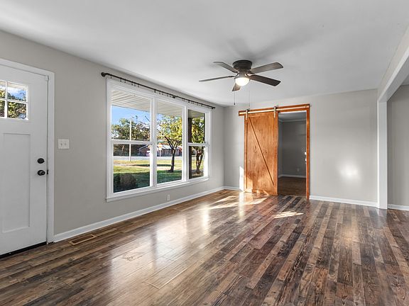 3rd image of 102 Charlemagne Blvd