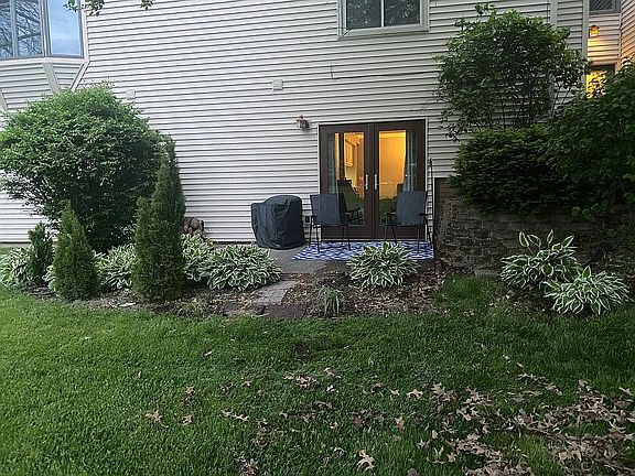 Walk-out patio 