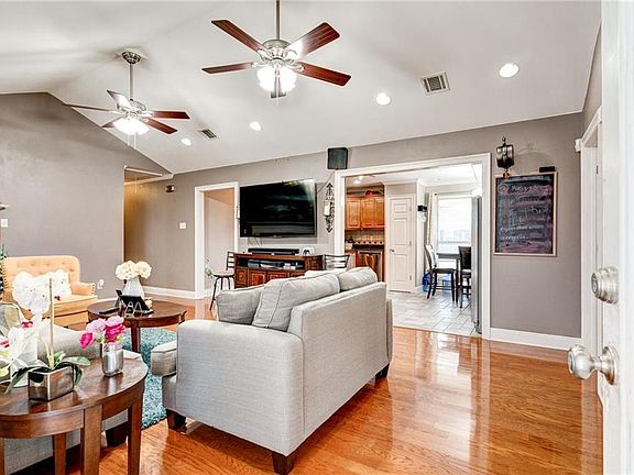 5th image of 2416 Gallo Dr