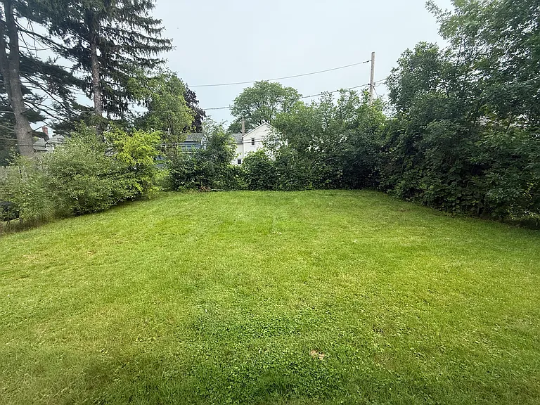 10 Stanford Rd — Photo 3