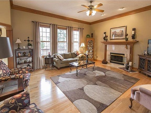 2nd image of 29875 Adams Ln