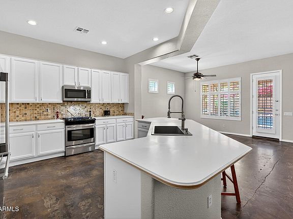3rd image of 6340 S FOUR PEAKS Place