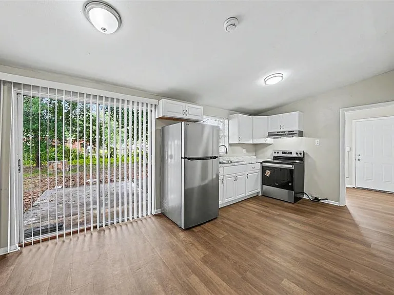 4022 E Henry Ave — Photo 9