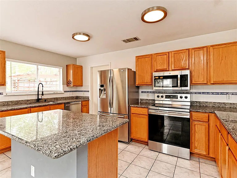 1020 Skylark Hill Ln — Photo 9