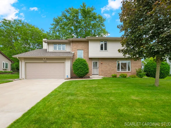 1640 Brentford Dr, Naperville, IL 60563
