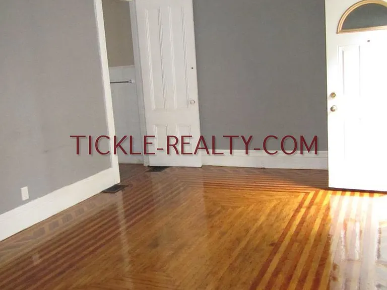 300 Meigs St — Photo 5