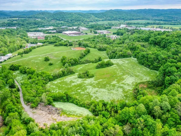 226 Jmz Dr, Gordonsville, TN 38563