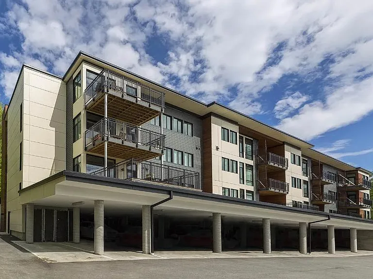 20 Morgan Dr #27 — Photo 2