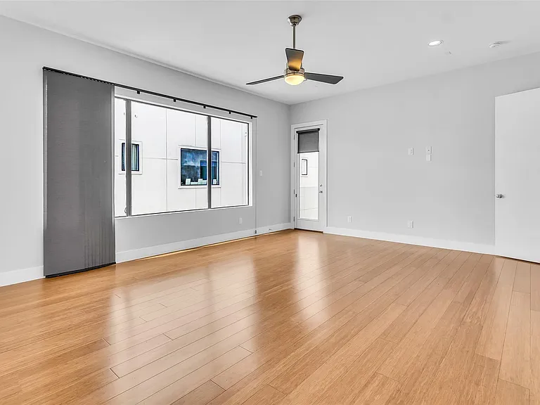 1802 Hickory St — Photo 22