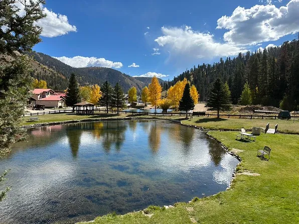 700 Claim Jumper St #12AB-4, Red River, NM 87558