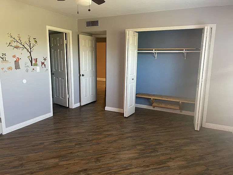 908 E Mesquite Ave — Photo 17